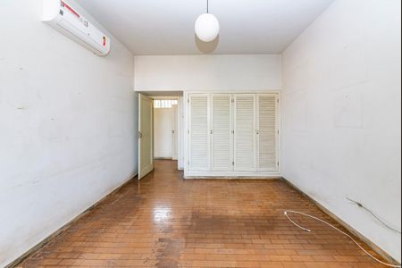 Casa à venda com 400m², 4 quartos e 4 vagas Casa à venda com 400m², 4 quartos e 4 vagasQuarto 3