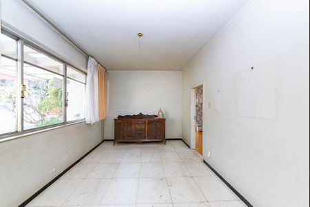 Casa à venda com 400m², 4 quartos e 4 vagas Casa à venda com 400m², 4 quartos e 4 vagasSala 3