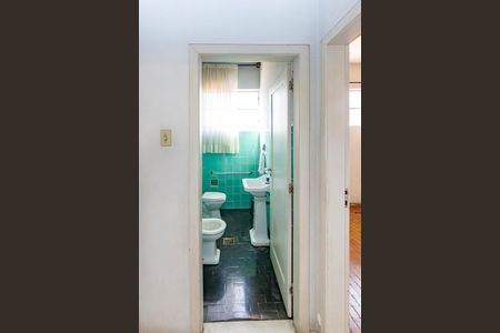 Casa à venda com 400m², 4 quartos e 4 vagas Casa à venda com 400m², 4 quartos e 4 vagasLavabo