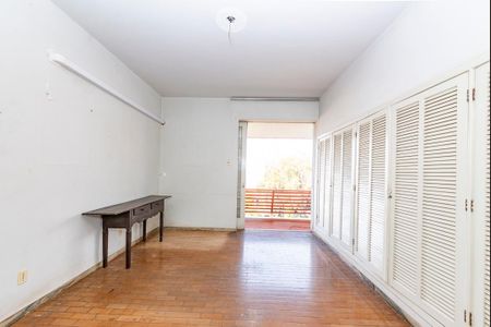 Casa à venda com 400m², 4 quartos e 4 vagas Casa à venda com 400m², 4 quartos e 4 vagasQuarto 2