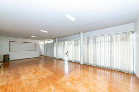 Casa à venda com 400m², 4 quartos e 4 vagas Casa à venda com 400m², 4 quartos e 4 vagasSala 1