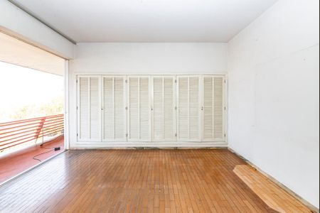 Casa à venda com 400m², 4 quartos e 4 vagas Casa à venda com 400m², 4 quartos e 4 vagasQuarto 2