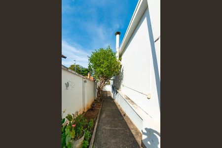 Casa à venda com 400m², 4 quartos e 4 vagas Casa à venda com 400m², 4 quartos e 4 vagasQuintal