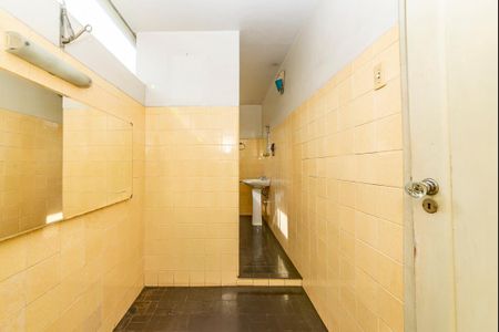 Casa à venda com 400m², 4 quartos e 4 vagas Casa à venda com 400m², 4 quartos e 4 vagasBanheiro da Suíte