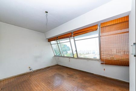 Casa à venda com 400m², 4 quartos e 4 vagas Casa à venda com 400m², 4 quartos e 4 vagasSala 2