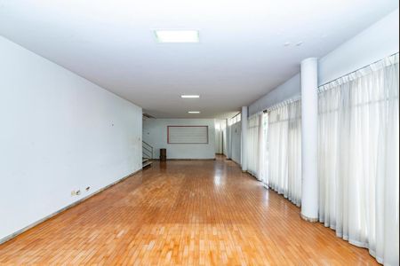 Casa à venda com 400m², 4 quartos e 4 vagas Casa à venda com 400m², 4 quartos e 4 vagasSala 1