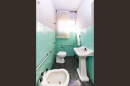 Casa à venda com 400m², 4 quartos e 4 vagas Casa à venda com 400m², 4 quartos e 4 vagasLavabo