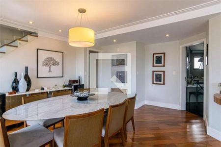 Apartamento à venda com 417m², 4 quartos e 4 vagasSala