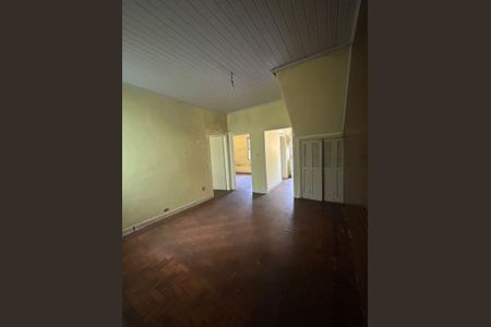 Casa à venda com 7 quartos, 324m² em Cambuci, São Paulo