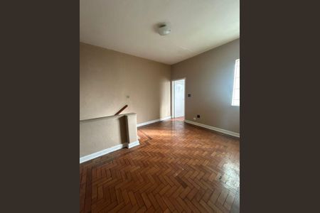 Casa à venda com 7 quartos, 324m² em Cambuci, São Paulo