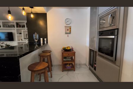 Apartamento à venda com 180m², 5 quartos e 2 vagasCozinha e Área de Serviço