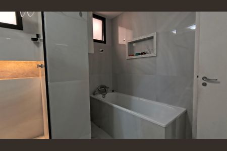 Apartamento à venda com 180m², 5 quartos e 2 vagasBanheiro da Suíte