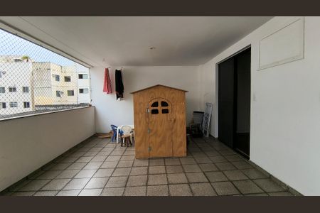 Apartamento à venda com 180m², 5 quartos e 2 vagasVaranda da Suíte e Quarto 2