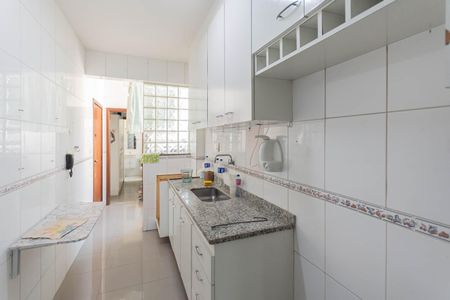 Apartamento à venda com 90m², 2 quartos e 2 vagasCozinha