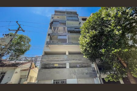 Apartamento à venda com 90m², 2 quartos e 2 vagasFachada