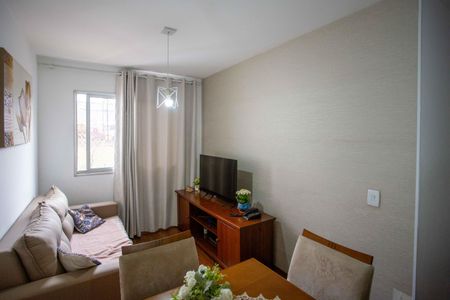 Apartamento para alugar com 45m², 2 quartos e 1 vagaSala