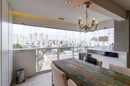 Apartamento à venda com 75m², 1 quarto e 1 vaga Apartamento à venda com 75m², 1 quarto e 1 vagaVaranda