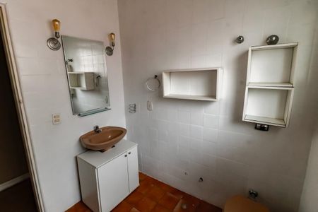 Casa à venda com 125m², 2 quartos e 1 vaga Casa à venda com 125m², 2 quartos e 1 vagaBanheiro