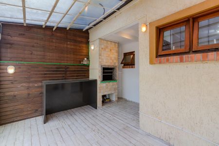 Casa à venda com 77m², 2 quartos e 1 vaga Casa à venda com 77m², 2 quartos e 1 vagaChurrasqueira