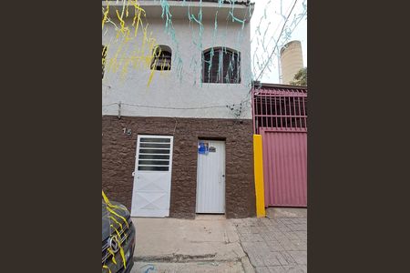 Casa para alugar com 80m², 2 quartos e 1 vagaFachada