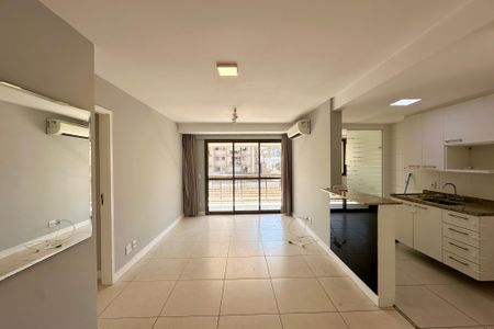 Sala de apartamento para alugar com 3 quartos, 100m² em Botafogo, Rio de Janeiro