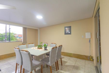 Casa à venda com 80m², 2 quartos e 1 vaga Casa à venda com 80m², 2 quartos e 1 vagaSala de Jantar