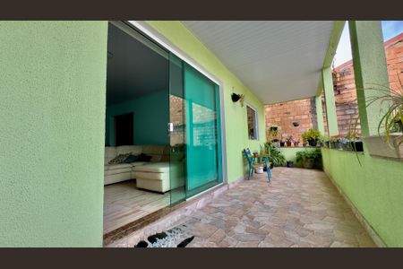 Varanda da Sala de casa à venda com 2 quartos, 240m² em Tropical, Contagem