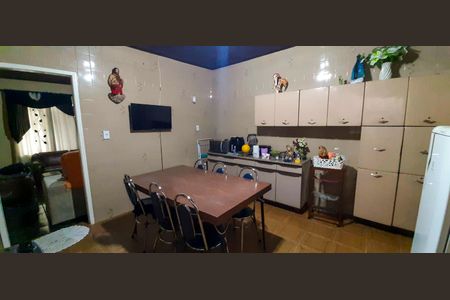 Casa à venda com 167m², 3 quartos e 2 vagasCasa 1 - Cozinha