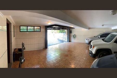 Casa à venda com 300m², 4 quartos e 5 vagas