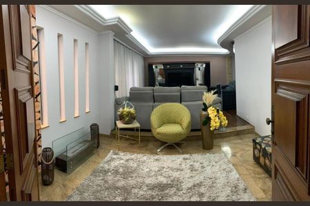 Casa à venda com 4 quartos, 300m² em Cursino, São Paulo