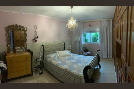 Casa à venda com 4 quartos, 300m² em Cursino, São Paulo