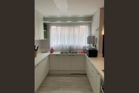 Casa à venda com 300m², 4 quartos e 5 vagas