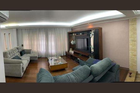 Casa à venda com 300m², 4 quartos e 5 vagas