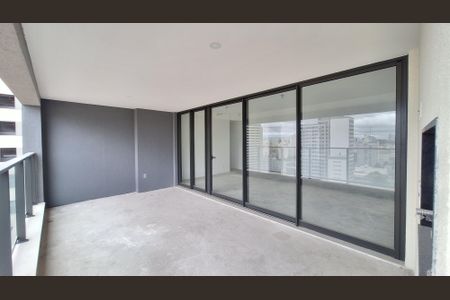 Apartamento à venda com 141m², 3 quartos e 2 vagas Apartamento à venda com 141m², 3 quartos e 2 vagasVaranda