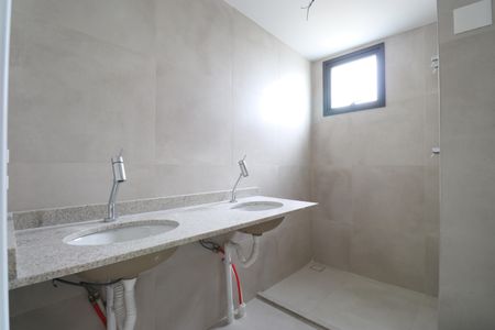 Apartamento à venda com 141m², 3 quartos e 2 vagasBanheiro da Suíte 3