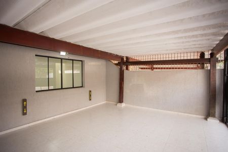 Casa à venda com 100m², 2 quartos e 2 vagasGaragem