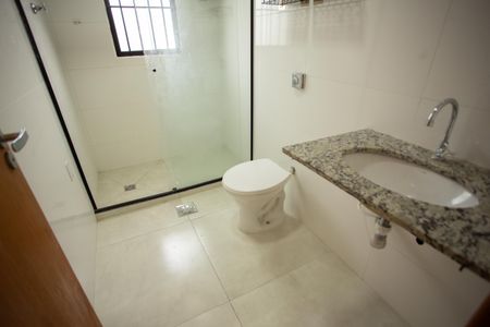 Casa à venda com 100m², 2 quartos e 2 vagasBanheiro Social