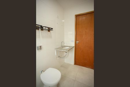 Casa à venda com 100m², 2 quartos e 2 vagasBanheiro Social