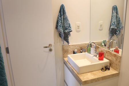 Apartamento à venda com 58m², 2 quartos e 1 vagaBanheiro da Suíte 1