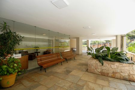 Apartamento à venda com 135m², 3 quartos e 2 vagas Apartamento à venda com 135m², 3 quartos e 2 vagasÁrea Comum - Espaço de Convivência