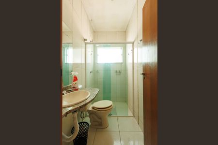 Casa para alugar com 136m², 3 quartos e 2 vagasBanheiro 