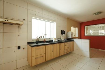 Casa para alugar com 136m², 3 quartos e 2 vagasCozinha