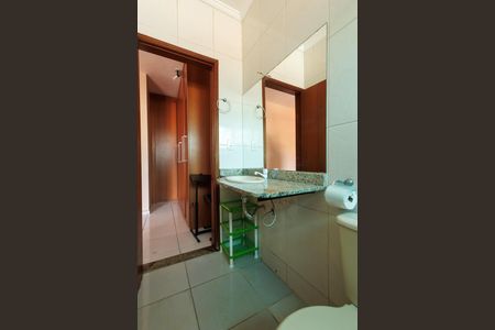 Casa para alugar com 136m², 3 quartos e 2 vagasBanheiro da Suíte