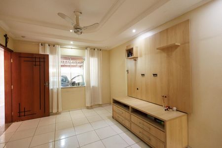 Sala de casa para alugar com 3 quartos, 136m² em Vila Sao Geraldo, Taubaté
