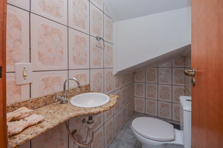 Casa para alugar com 140m², 3 quartos e 3 vagasBanheiro Social