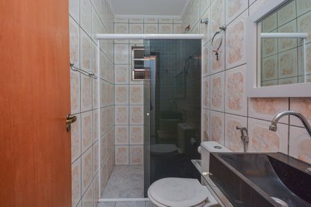 Casa para alugar com 140m², 3 quartos e 3 vagasBanheiro Social