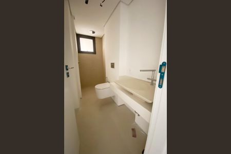 Apartamento à venda com 156m², 2 quartos e 2 vagasBanheiro da Suíte 1