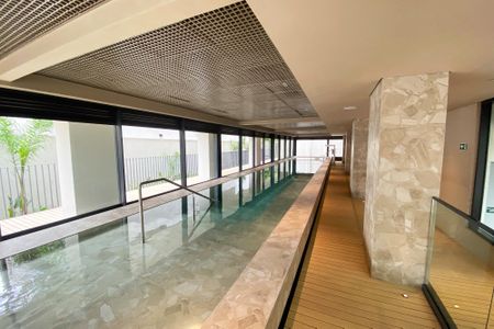 Apartamento à venda com 156m², 2 quartos e 2 vagasÁrea comum - Piscina