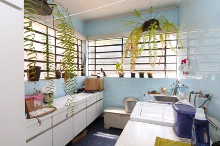 Casa à venda com 4 quartos, 350m² em Jardim da Gloria, São Paulo