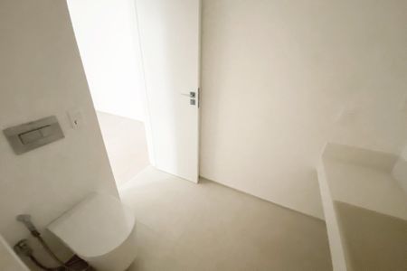 Apartamento à venda com 261m², 3 quartos e 2 vagasBanheiro da Suíte 1